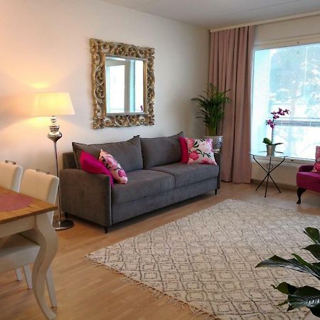 Charming Pine View Apartment Vantaa Exterior foto