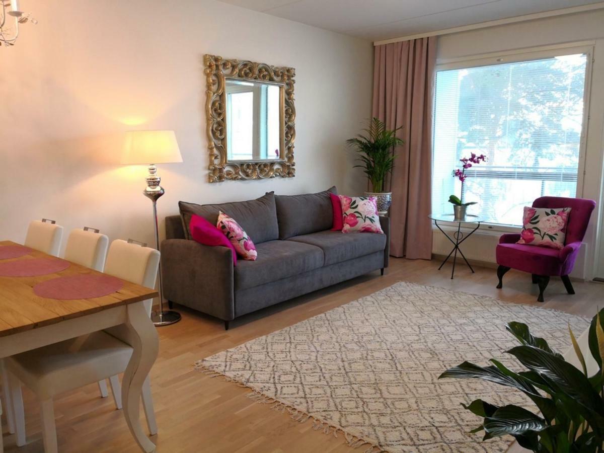 Charming Pine View Apartment Vantaa Exterior foto