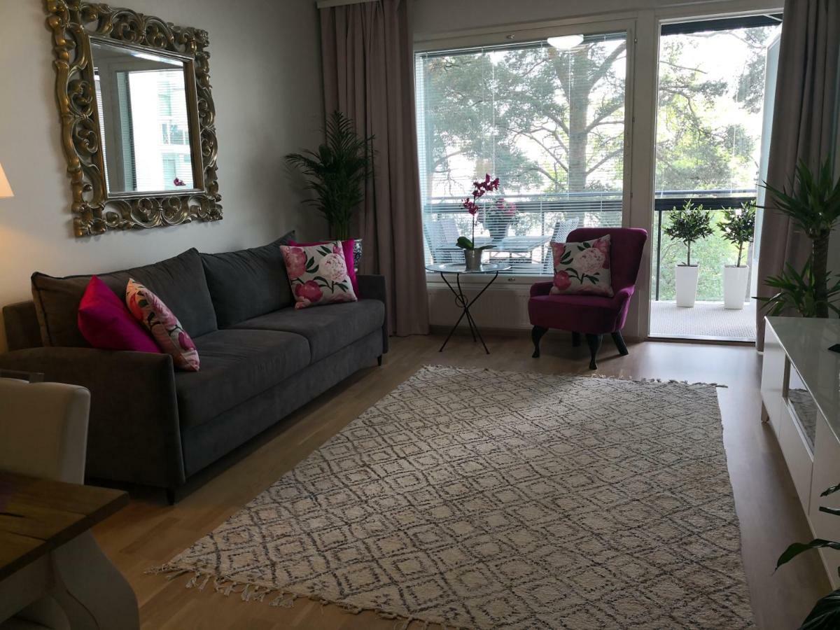 Charming Pine View Apartment Vantaa Exterior foto
